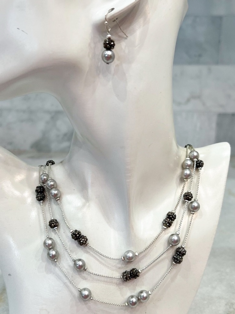 Vintage Rmn Silver Faux Pearl Gray Beaded Layered Necklace Earrings Set 30$